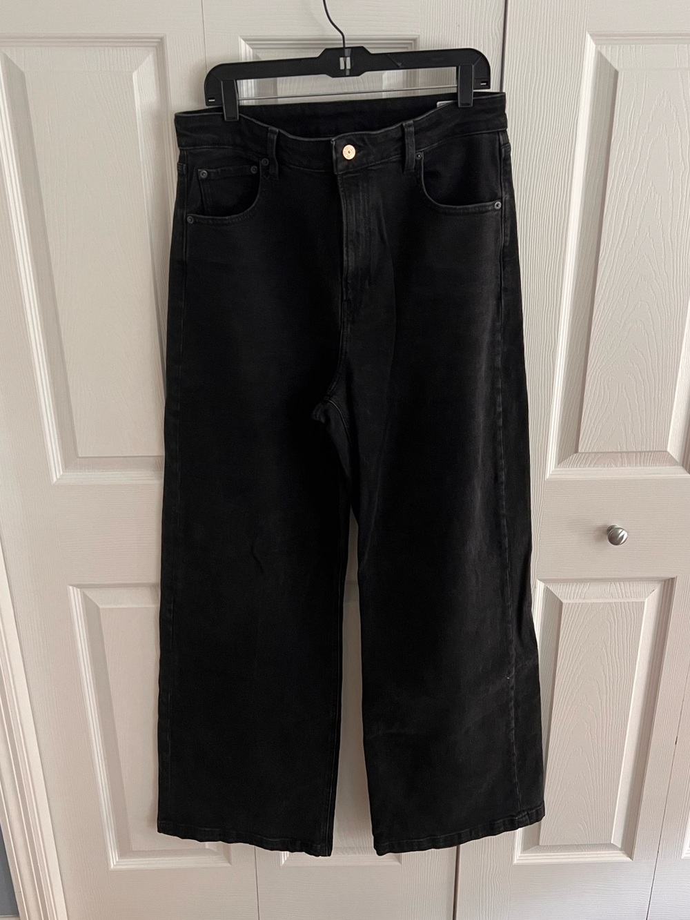 Extra High Ride Stride Wide-Leg Black Denim Jeans